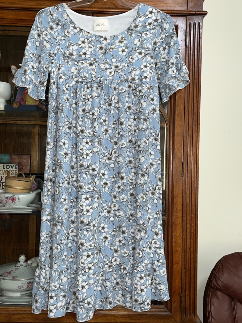 Ella Mara Light Blue Floral Short-Sleeve Midi Dress size small